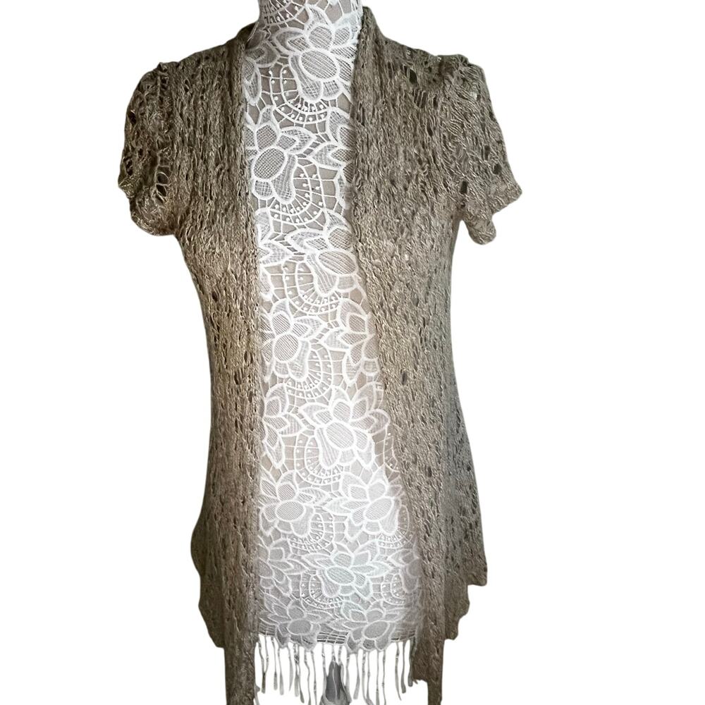 Cato beige crochet cardigan in women’s size medium- EUC